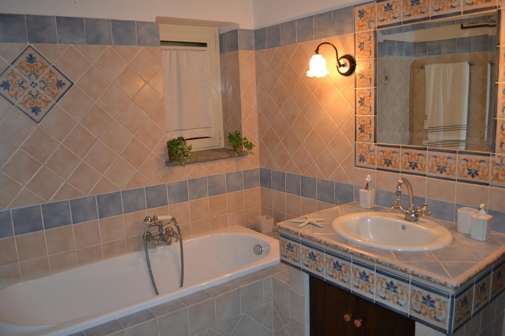 Il Poggio Degli Ulivi Apartment เตรวินญาโน โรมาโน ห้อง รูปภาพ