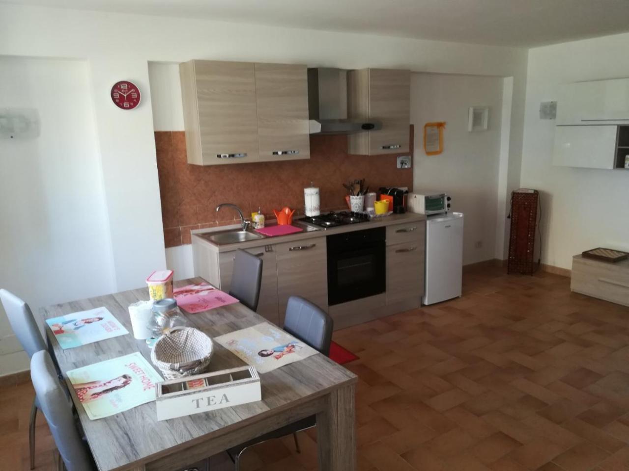 Il Poggio Degli Ulivi Apartment เตรวินญาโน โรมาโน ภายนอก รูปภาพ